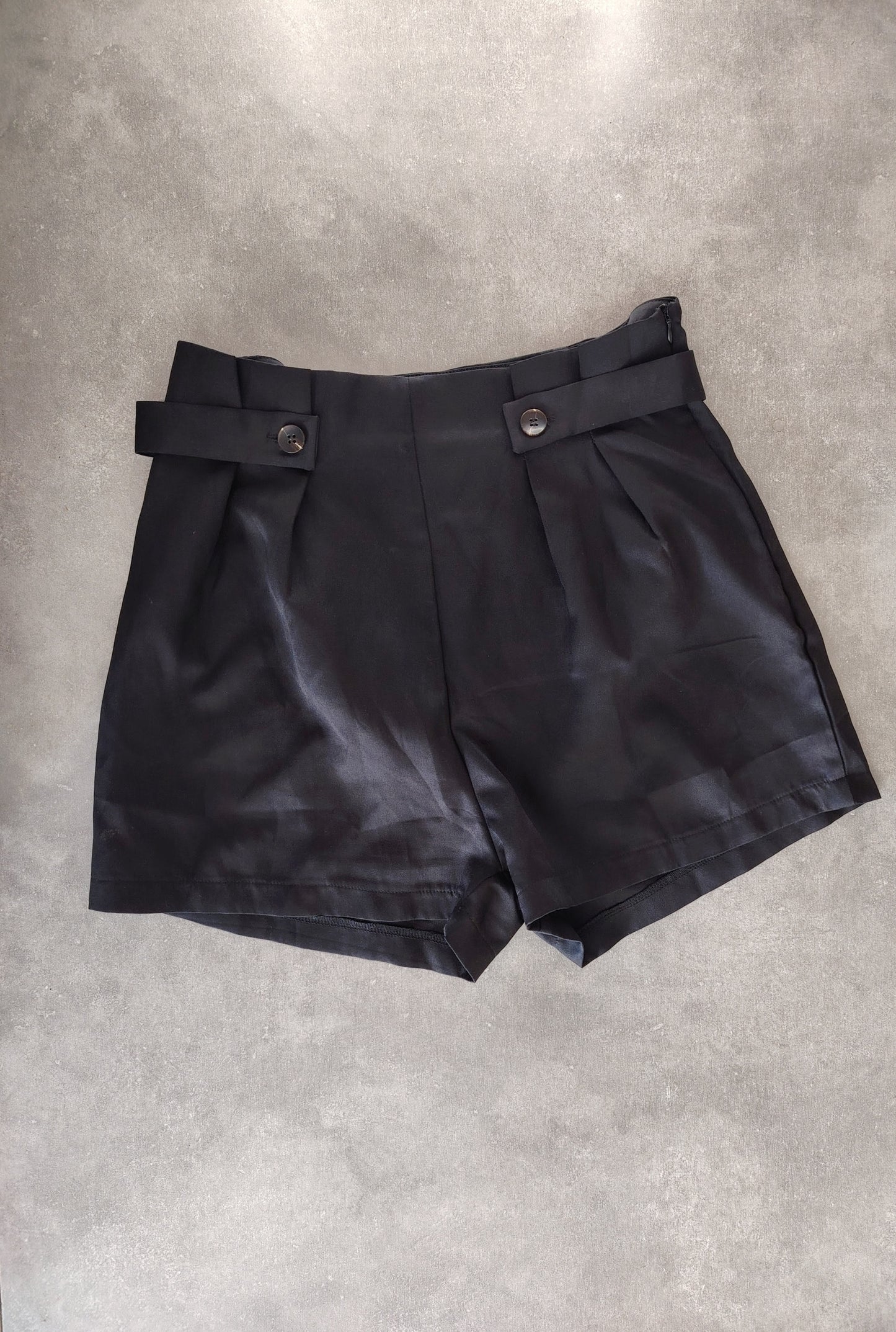Short noir en tissus
