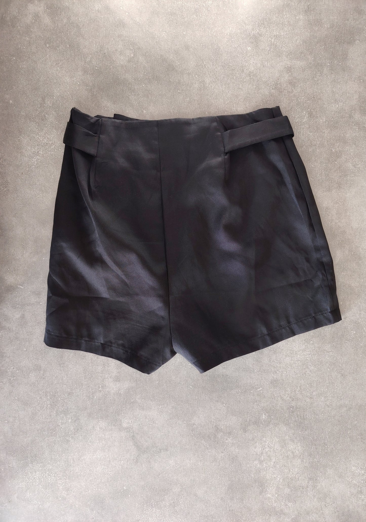 Short noir en tissus